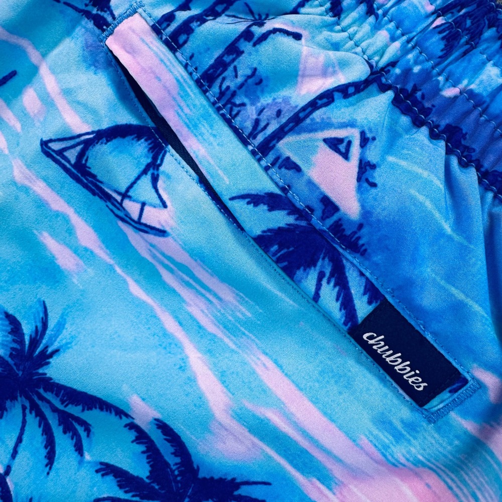 Chubbies Mens XL 5.5" Mesh Lined She's Got A Ticket To Tides Classic Swim Trunks - Picture 6 of 14